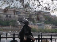Danube Promenade with the little queen