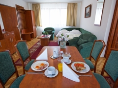 Apartment buffet breakfast